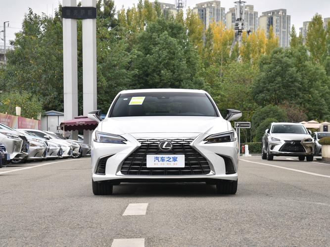 凌志es400h报价及图片(凌志es价格及图片大全)