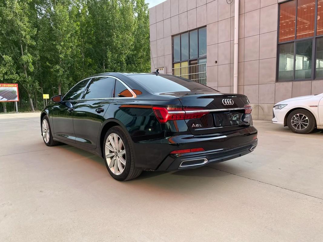 【奥迪二手车官方认证,奥迪官方认证二手车需要交什么费用】