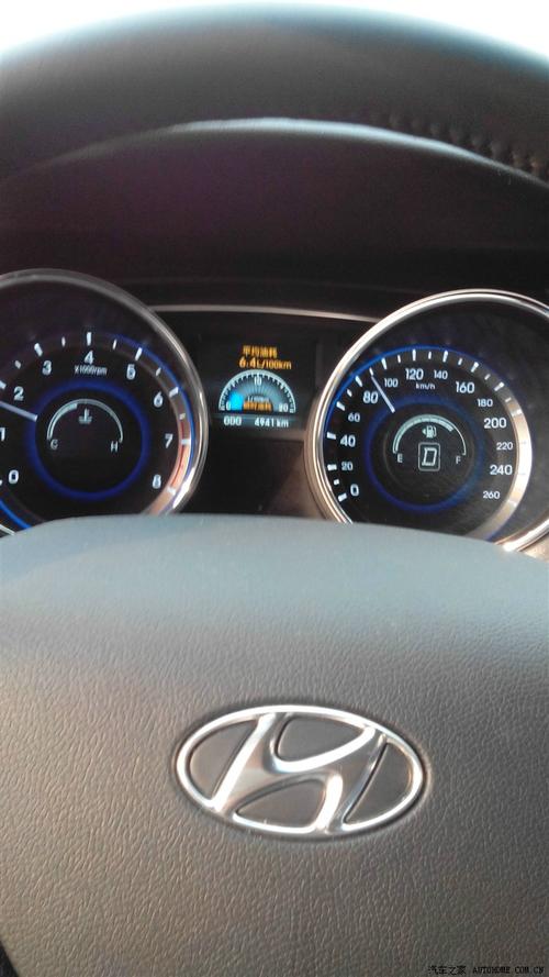 索纳塔8油耗多少真实油耗／索纳塔8油耗高吗