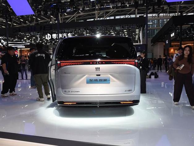 别克车标有几种／三个子弹头不是别克是什么车