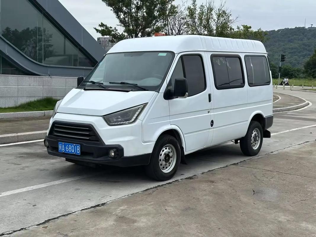 江铃面包车,江铃面包车6坐