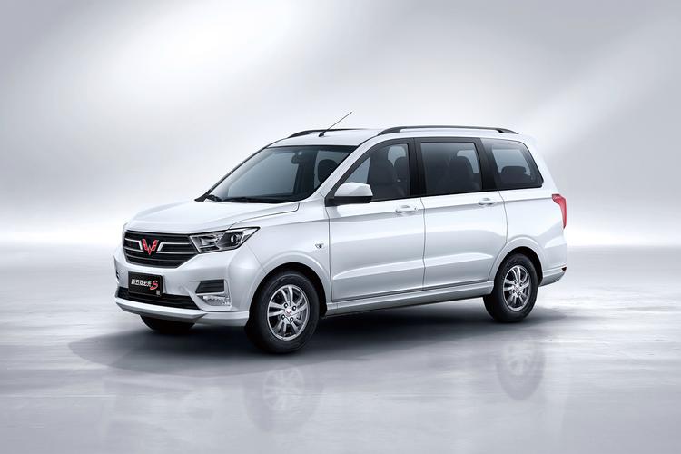 新款五菱自动挡五菱宏光 五菱宏光自动挡车型 新款