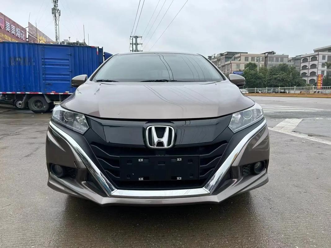 本田竞瑞二手车价格 本田竞瑞二手车价格及图片