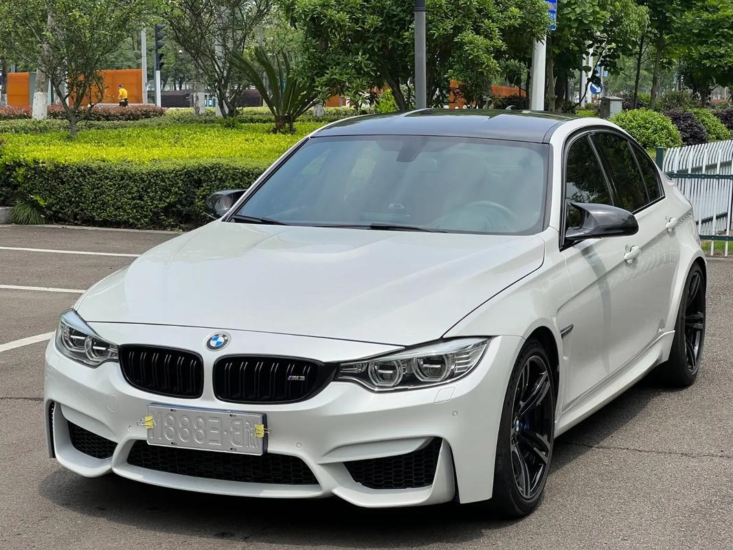 宝马m3价格多少钱一辆 宝马m3价格及图片及价格