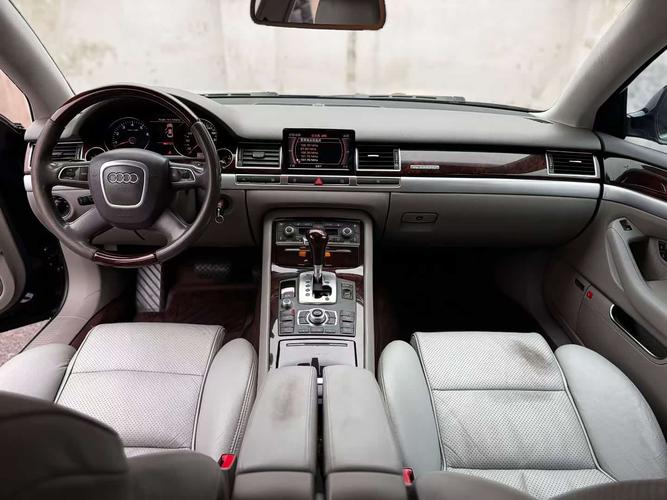 奥迪a8轿车,奥迪a8轿车内饰