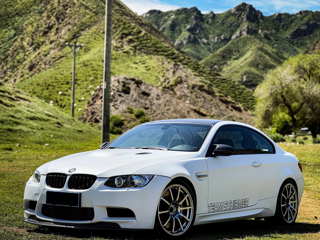 宝马e92m3价格 宝马e92 330i 价格