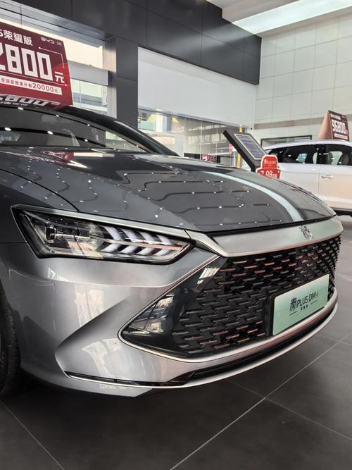 比亚迪油电混合秦plus图片(比亚迪秦plus油电混合价格2021款)