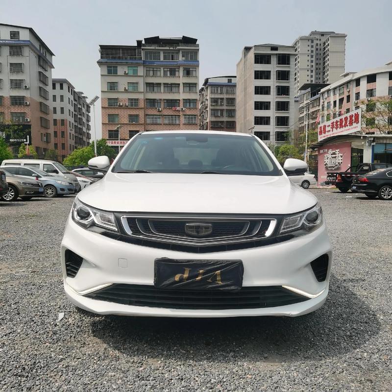 吉利帝豪一般寿命几年(吉利帝豪一般寿命几年,吉利帝豪跑高速飘吗)