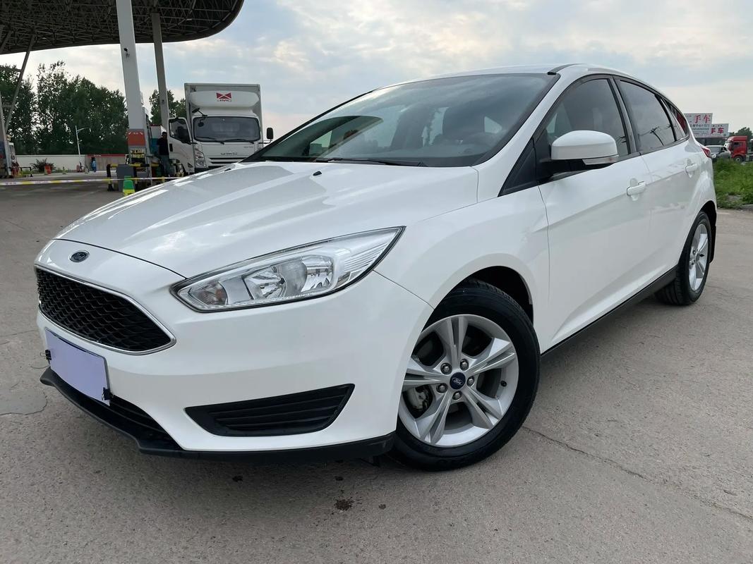 2018年福特福克斯三厢／2018福特福克斯三厢16