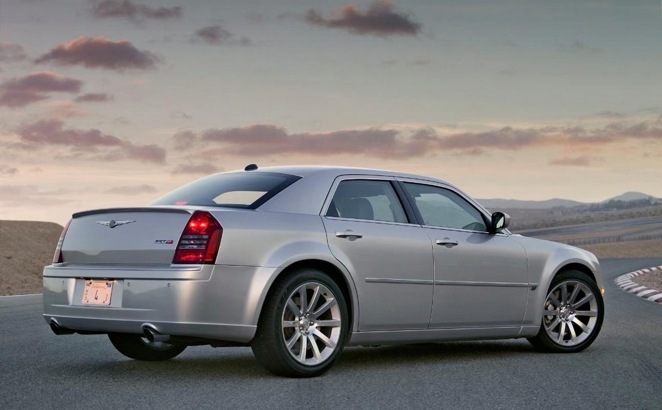 06款克莱斯勒300c值得买吗/06款克莱斯勒300c参数