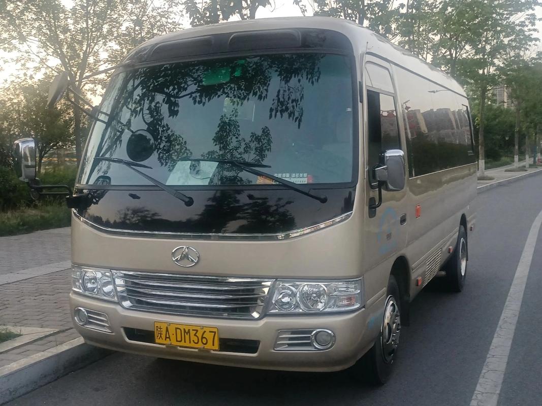 19座电动中巴车价格 纯电动19座中巴车